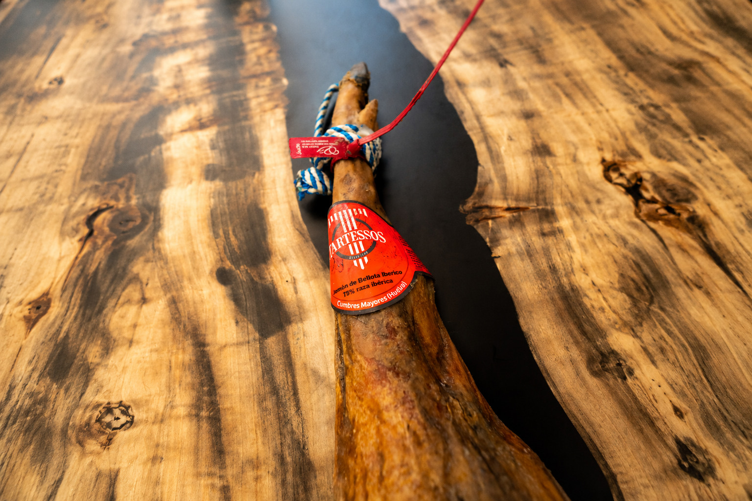 Jamón de bellota 75% Ibérico Tartessos.